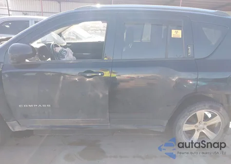 2017 Jeep Compass High Altitude 4X4 из США, поврежденный, VIN 1C4NJDEB3HD101218